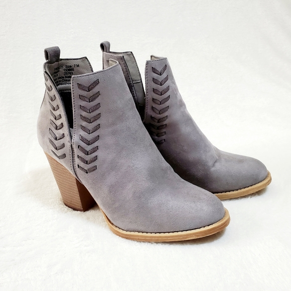 dominique nicole shoes